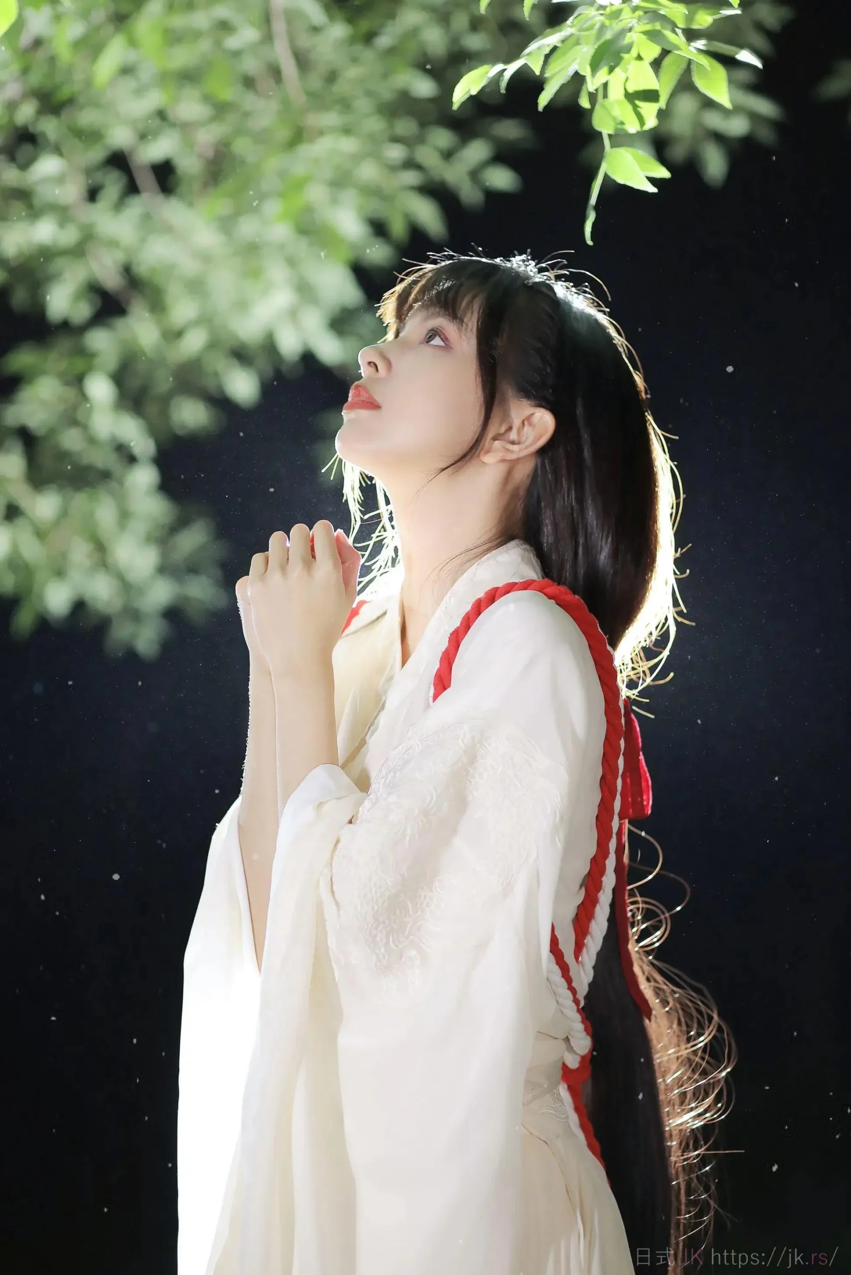 Minimalist Girl Charm Energetic