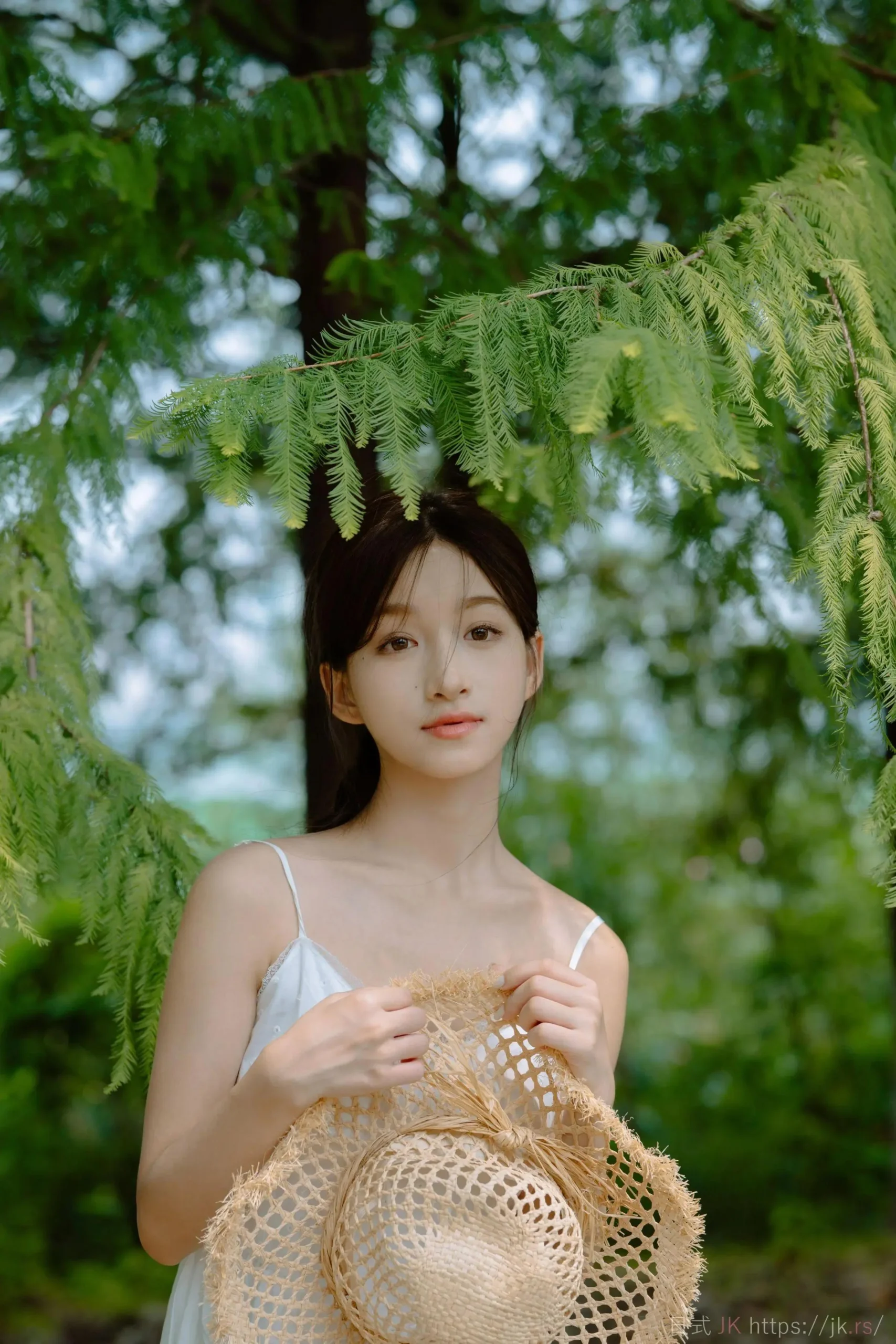 Straw Hat Gentle Moments