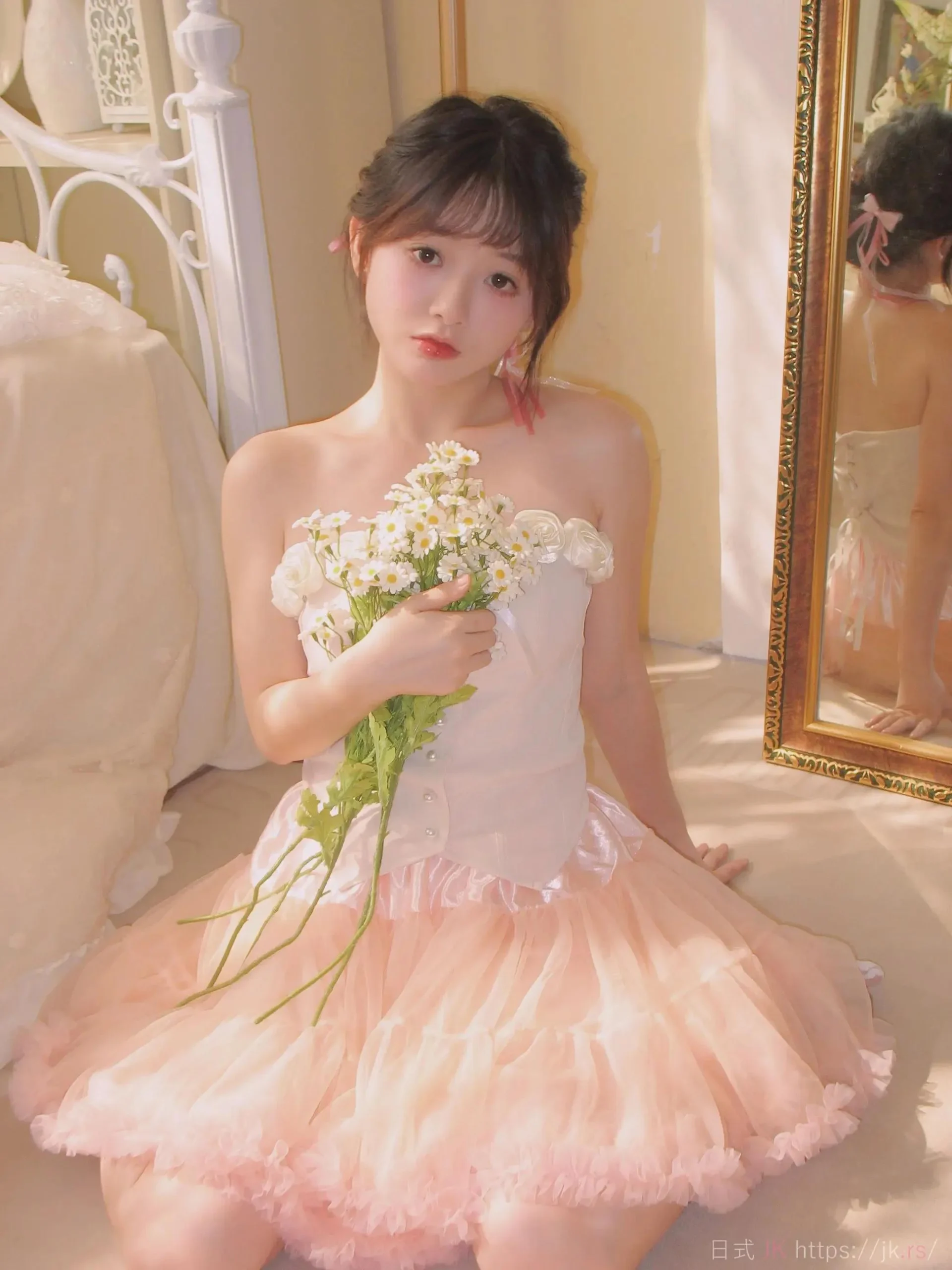 Creative High School Chic Visual