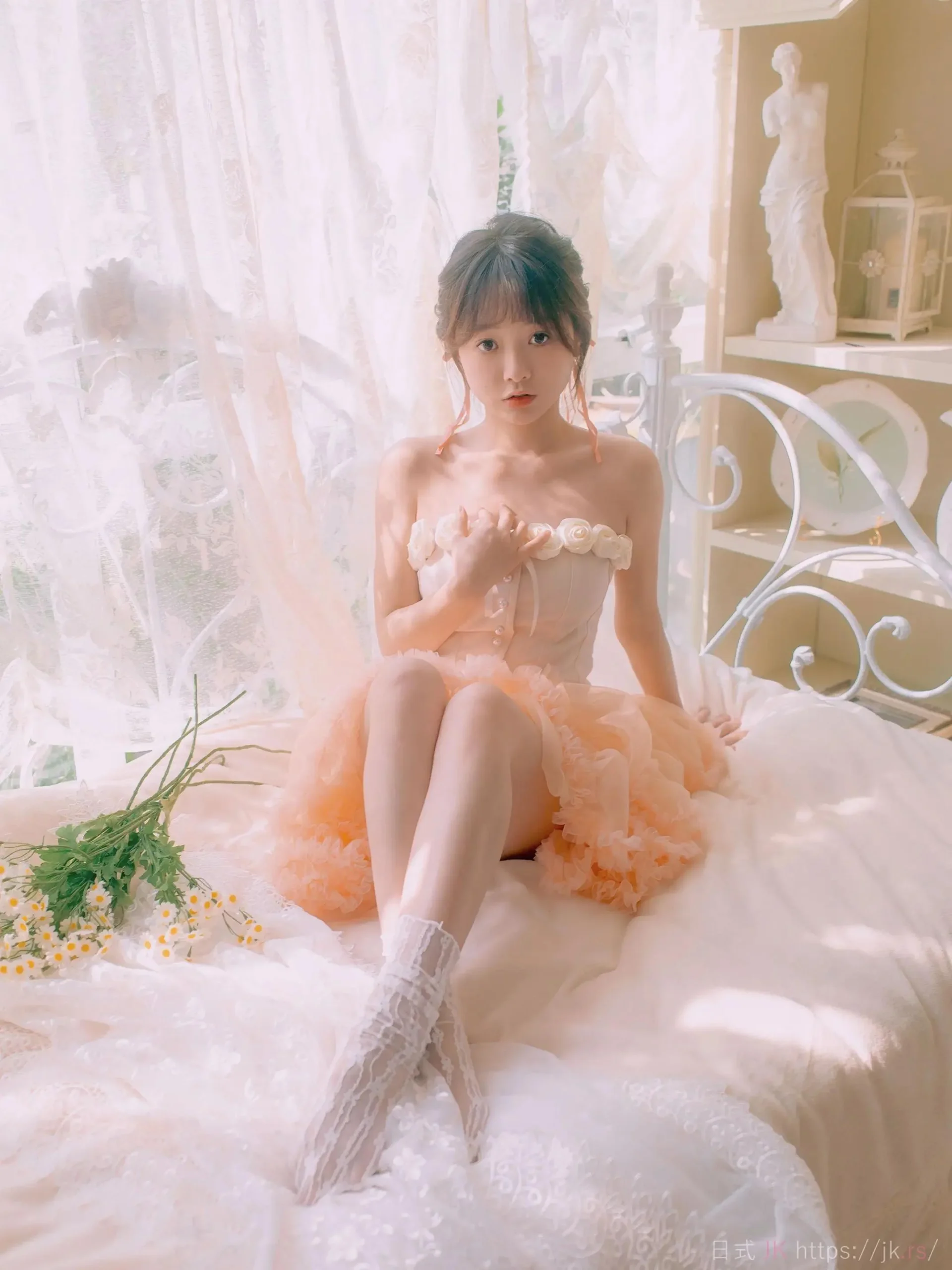 Creative High School Chic Visual