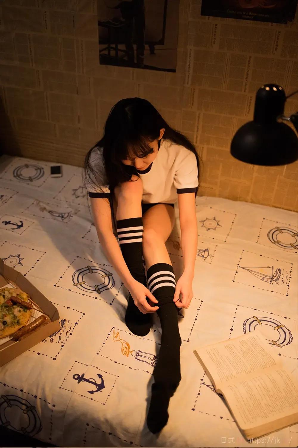 Girl Echoes In Academy Fashion